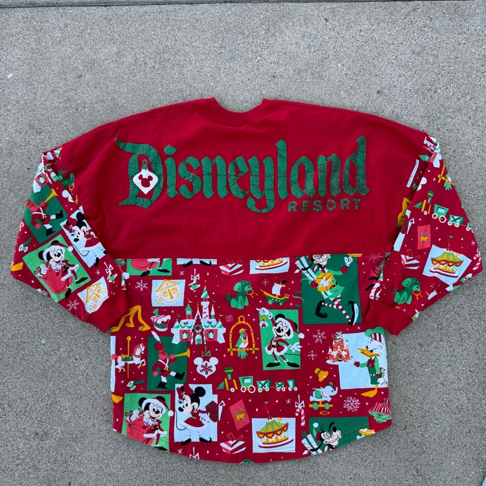 Disneyland Resort Christmas Holiday Red Spirit Jersey 2020 size large preloved - Picture 6 of 6
